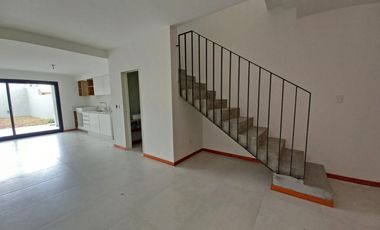 VENTA DÚPLEX 4 AMBIENTES EN VILLA ADELINA