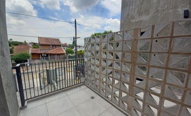 VENTA DÚPLEX 4 AMBIENTES EN VILLA ADELINA