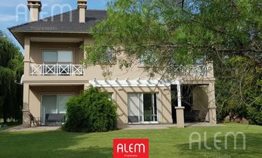 Casa en Venta en Saint Thomas Sur, Canning | 4 Dormitorios