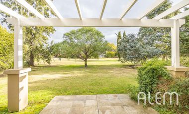 Casa en Venta en Saint Thomas Sur, Canning | 4 Dormitorios