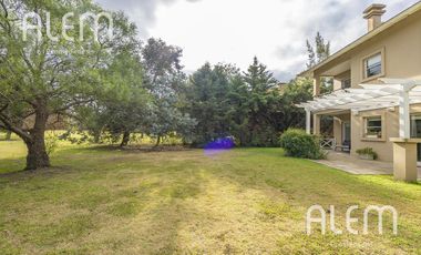 Casa en Venta en Saint Thomas Sur, Canning | 4 Dormitorios