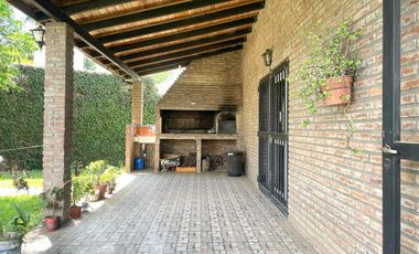 Venta Casa con Pileta  General Lagos