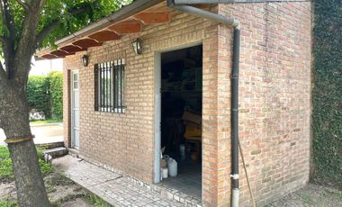 Venta Casa con Pileta  General Lagos