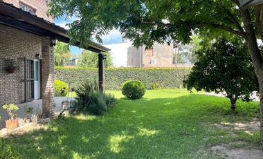 Venta Casa con Pileta  General Lagos