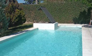Venta Casa con Pileta  General Lagos