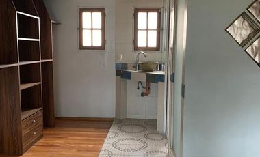 Ph 4 ambientes, 3 dormitorios (suite) quincho con parrilla, terraza. Exc. ubicación.