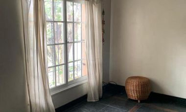 Ph 4 ambientes, 3 dormitorios (suite) quincho con parrilla, terraza. Exc. ubicación.