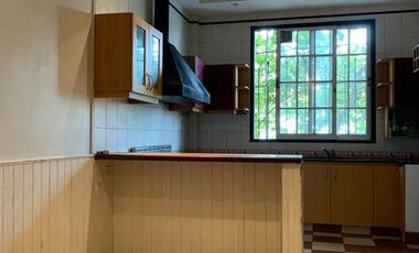 Ph 4 ambientes, 3 dormitorios (suite) quincho con parrilla, terraza. Exc. ubicación.