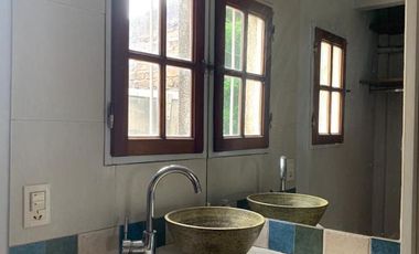 Ph 4 ambientes, 3 dormitorios (suite) quincho con parrilla, terraza. Exc. ubicación.