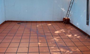 Ph 4 ambientes, 3 dormitorios (suite) quincho con parrilla, terraza. Exc. ubicación.