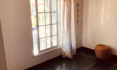 Ph 4 ambientes, 3 dormitorios (suite) quincho con parrilla, terraza. Exc. ubicación.