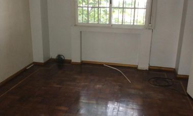 Ph 4 ambientes, 3 dormitorios (suite) quincho con parrilla, terraza. Exc. ubicación.