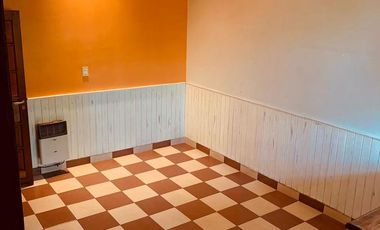 Ph 4 ambientes, 3 dormitorios (suite) quincho con parrilla, terraza. Exc. ubicación.