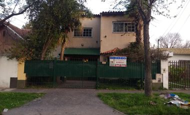 CHALET EN ADROGUE - TOMA EN PARTE DE PAGO DEPTO EN CABA O MAR DEL PLATA