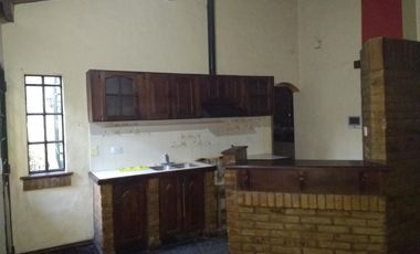 CHALET EN ADROGUE - TOMA EN PARTE DE PAGO DEPTO EN CABA O MAR DEL PLATA