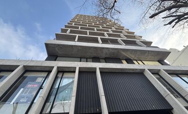 Local doble altura en Torre Bamboo - Olivos