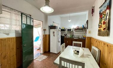 Casa de tres ambientes en venta