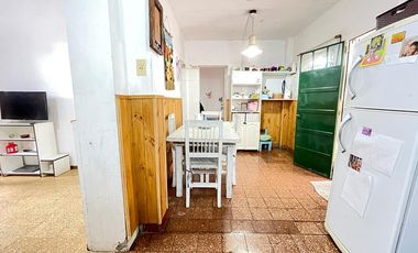 Casa de tres ambientes en venta