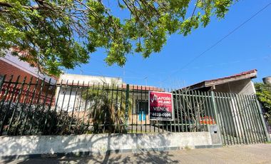 Casa de tres ambientes en venta