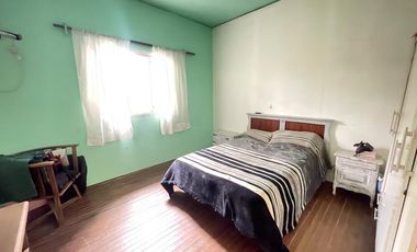Casa de tres ambientes en venta