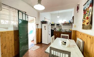 Casa de tres ambientes en venta
