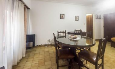 Dpto 2 amb. con vista lateral al mar. MIRAMAR