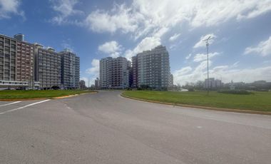 Dpto 2 amb. con vista lateral al mar. MIRAMAR