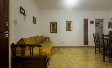 Dpto 2 amb. con vista lateral al mar. MIRAMAR