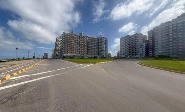 Dpto 2 amb. con vista lateral al mar. MIRAMAR