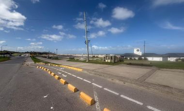 Dpto 2 amb. con vista lateral al mar. MIRAMAR