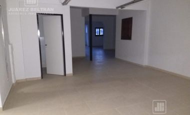 Amplio local Gauss y Mariotte - Villa Belgrano