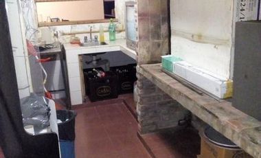 Local comercial sobre calle Rodriguez  - Monte Grande