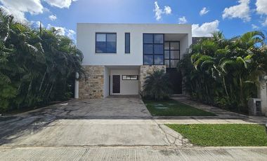 CASA EN VENTA TOTALMENTE EQUIPADA