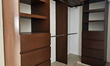 CASA EN VENTA TOTALMENTE EQUIPADA
