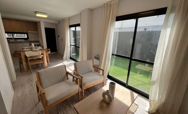 HOUSIN DUPLEX 2 Y 3 DORM CON COHERA.