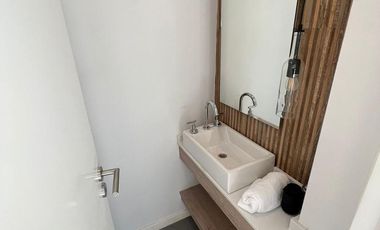 HOUSIN DUPLEX 2 Y 3 DORM CON COHERA.