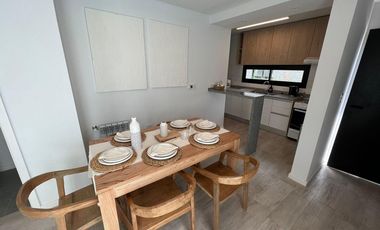 HOUSIN DUPLEX 2 Y 3 DORM CON COHERA.