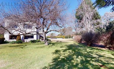 Venta Casa 5 Dormitorios en Martindale CC