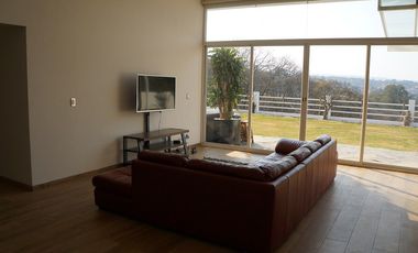 Espectacular casa en renta en Rancho San juan