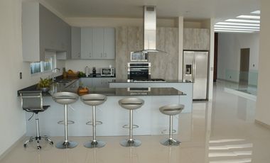 Espectacular casa en renta en Rancho San juan