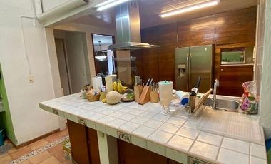 ¡Casa en venta en ubicación privilegiada entre Gabriel Mancera y López Cotilla!