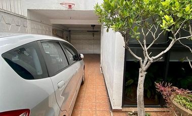 ¡Casa en venta en ubicación privilegiada entre Gabriel Mancera y López Cotilla!