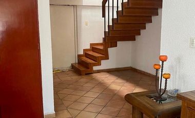 ¡Casa en venta en ubicación privilegiada entre Gabriel Mancera y López Cotilla!