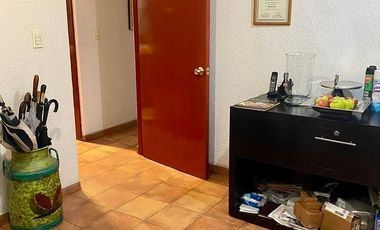 ¡Casa en venta en ubicación privilegiada entre Gabriel Mancera y López Cotilla!