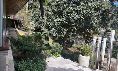 Gran oportunidad en Pedregal – Casa para remodelar con amplio terreno