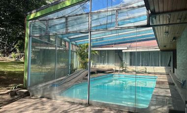 Gran oportunidad en Pedregal – Casa para remodelar con amplio terreno