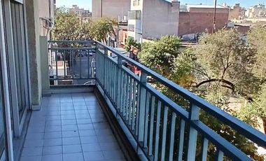 Edificio c/ LOCAL   2 DEPTOS