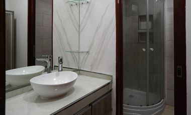 Casa 2 dormitorios Reciclada!