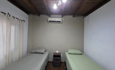 Casa 2 dormitorios Reciclada!