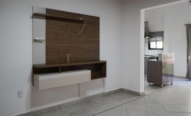 Casa 2 dormitorios Reciclada!